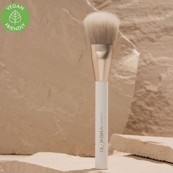 GloWish by Huda Beauty All Over Bronze Brush for use with any powder formula 🪥 - Picture 1 of 5